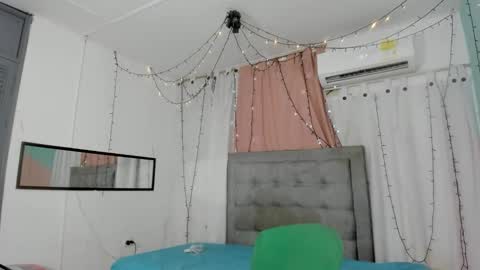 salome online show from November 2025 09:57:02 PM