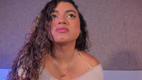 Salome Ferreira online show from October 2025 05:14:02 PM