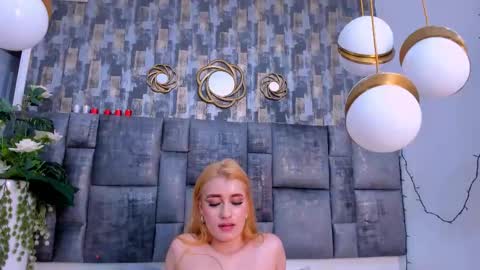 Salome Larzon online show from March 2026 08:19:01 AM