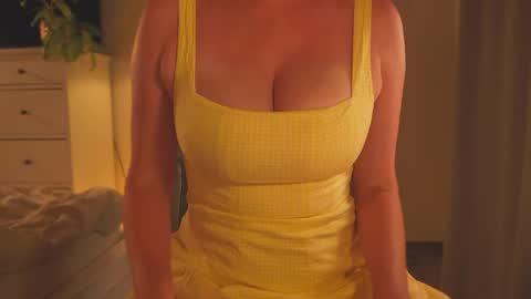 IsaBella-  online show from May 2026 07:37:02 PM