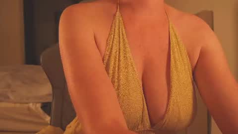 Snapshot of saltedhoney chatting on July 2026 08:04:02 PM IsaBella- online show from July 2026 08:04:02 PM