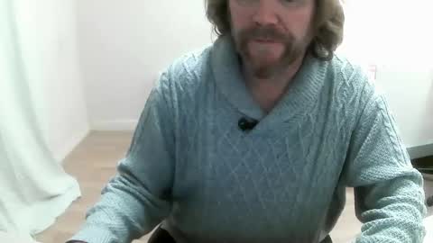 Snapshot of saltimbanquier chatting on December 2024 01:44:02 PM Saltimbanquier Salt ou Banquier online show from December 2024 01:44:02 PM