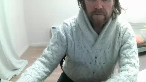 Snapshot of saltimbanquier chatting on February 2025 12:47:02 AM Saltimbanquier Salt ou Banquier online show from February 2025 12:47:02 AM