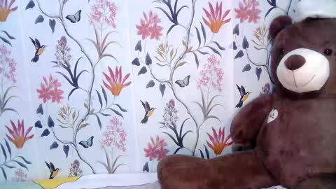 Snapshot of saltwatermuse chatting on October 2025 06:50:02 PM Ask me online show from October 2025 06:50:02 PM