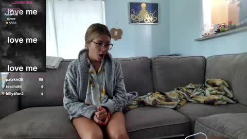 Snapshot of saltycaptain69_hatgirl69 chatting on October 2025 02:15:02 PM Salty Captain 69 Hat Girl 69 online show from October 2025 02:15:02 PM