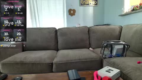 Snapshot of saltycaptain69_hatgirl69 chatting on October 2025 07:14:01 PM Salty Captain 69 Hat Girl 69 online show from October 2025 07:14:01 PM