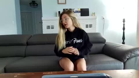 Snapshot of saltycaptain69_hatgirl69 chatting on October 2025 02:54:01 PM Salty Captain 69 Hat Girl 69 online show from October 2025 02:54:01 PM