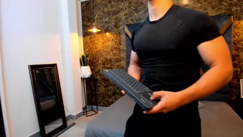 SALVATORE online show from January 2025 11:13:02 AM