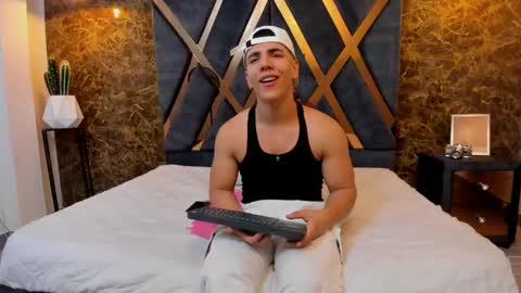 SALVATORE online show from February 2025 11:41:02 AM