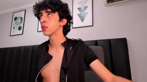 Snapshot of salvatore_monterey chatting on February 2025 06:05:01 PM salvatore online show from February 2025 06:05:01 PM