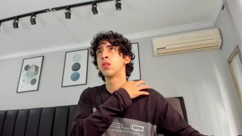 Snapshot of salvatore_monterey chatting on February 2025 01:42:02 PM salvatore online show from February 2025 01:42:02 PM