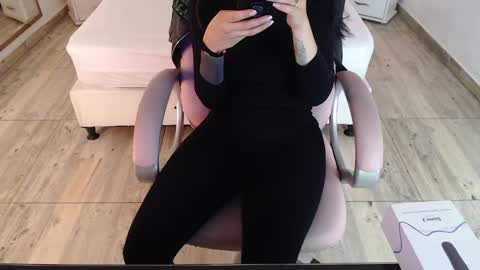 SAM MANSON online show from February 2025 12:16:01 PM