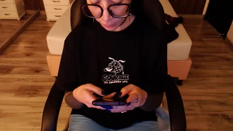 SAM MANSON online show from September 2025 01:05:02 PM