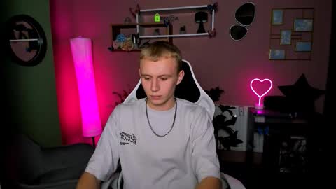 Sam online show from November 2025 08:13:02 PM