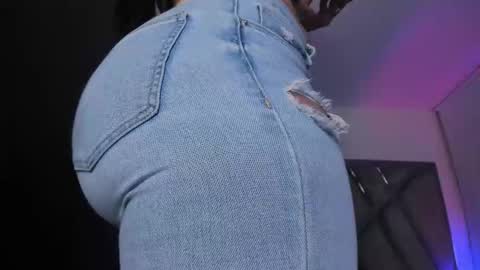 samaay_ online show from October 2025 02:41:02 AM