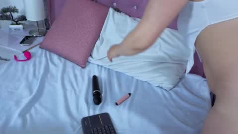 Snapshot of samanta_colen chatting on October 2025 04:57:02 AM Samanta online show from October 2025 04:57:02 AM