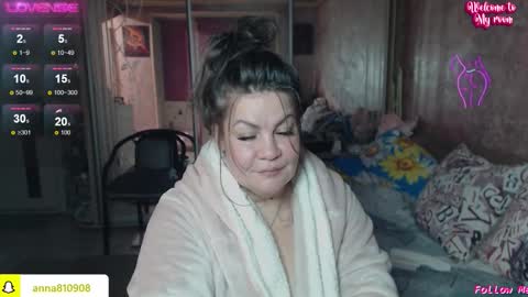 Snapshot of samanta_shy chatting on November 2025 08:30:01 PM Marry online show from November 2025 08:30:01 PM