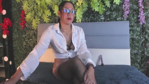 Samantha  online show from January 2025 11:32:01 AM