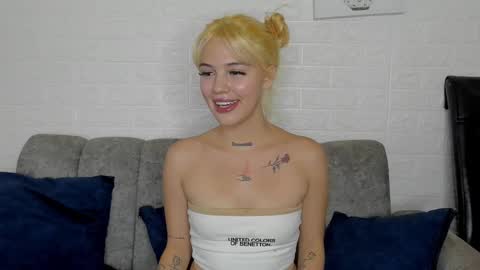 samantha_browwnn online show from January 2025 01:05:02 AM