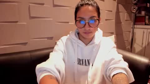 Samantha online show from January 2025 11:01:02 PM