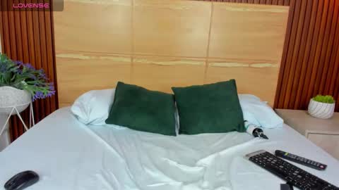 S A M A N T H A online show from December 2025 07:58:02 AM