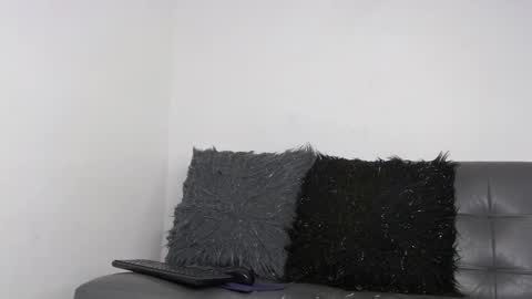 samantha_vaker online show from March 2026 06:44:02 PM