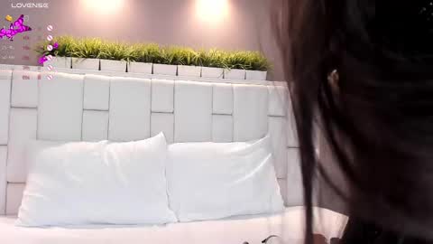  Samanthaa online show from February 2025 06:37:01 AM