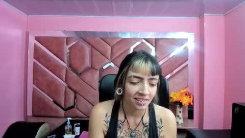 Samantha Smitth online show from September 2025 04:01:01 AM