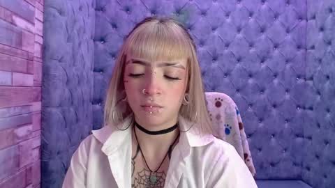 Samantha Smitth online show from October 2025 04:20:02 AM