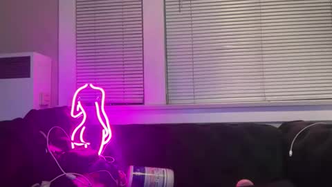 samanthafever online show from November 2025 09:21:01 AM