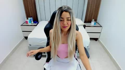  S A M A N T H A  online show from May 2026 07:52:01 PM
