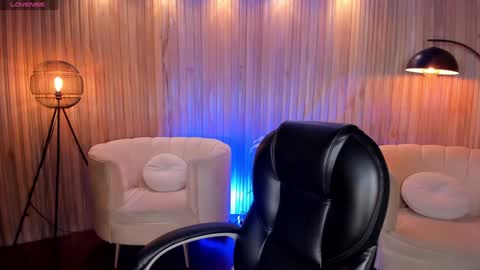 Samantha Klein online show from December 2024 11:29:01 PM