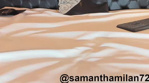 Alejandra  online show from September 2025 03:00:02 PM