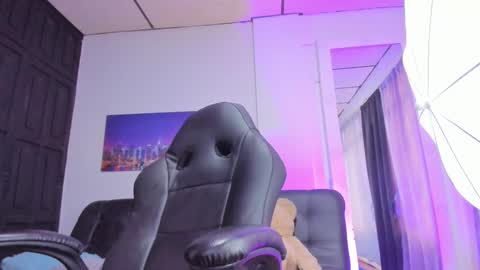 Sam online show from February 2025 08:44:01 PM