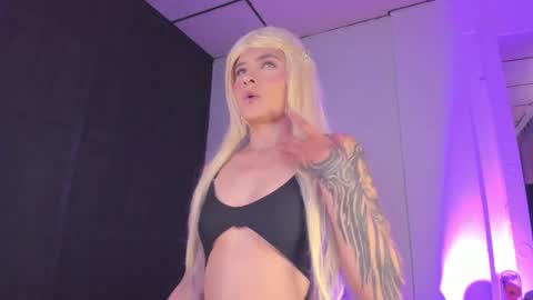 Sam online show from October 2025 09:30:01 PM