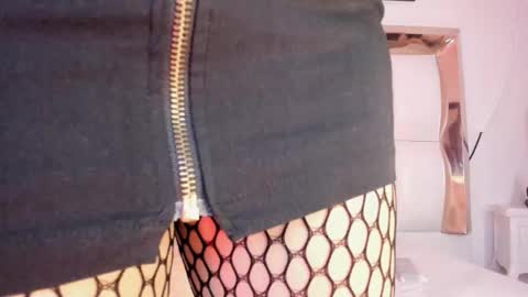 samanttamilf online show from September 2025 10:11:02 PM