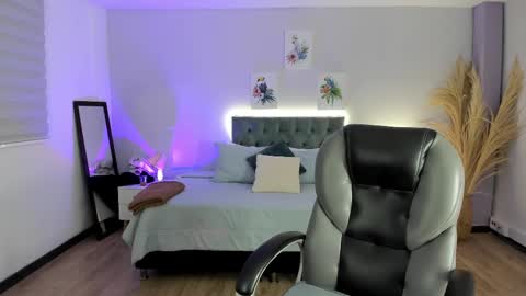 Snapshot of samara_hilton_2 chatting on October 2025 09:34:01 PM samara_hilton_2 online show from October 2025 09:34:01 PM