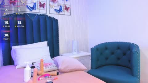 Snapshot of samara_warren chatting on December 2024 02:44:01 PM Samara Warren online show from December 2024 02:44:01 PM