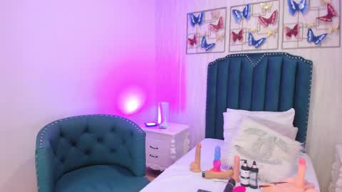 Snapshot of samara_warren chatting on February 2025 02:46:01 PM Samara Warren online show from February 2025 02:46:01 PM