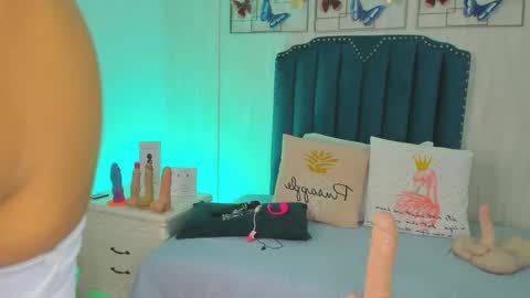 Snapshot of samara_warren chatting on October 2025 11:31:02 AM Samara Warren online show from October 2025 11:31:02 AM