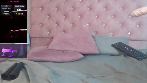 samaragrey18 online show from February 2025 06:47:02 AM