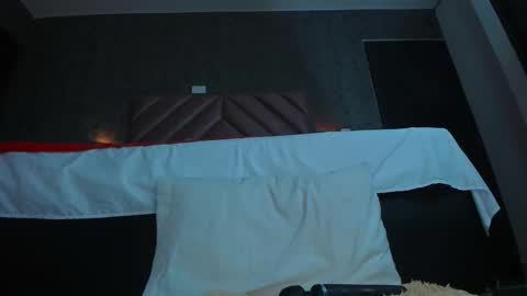 Sara  online show from November 2025 11:34:02 AM