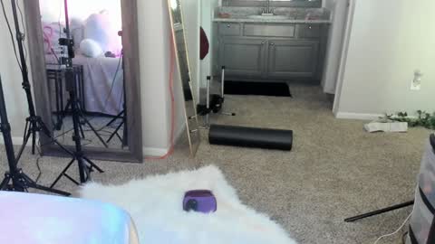 Yaya online show from January 2025 09:05:01 PM