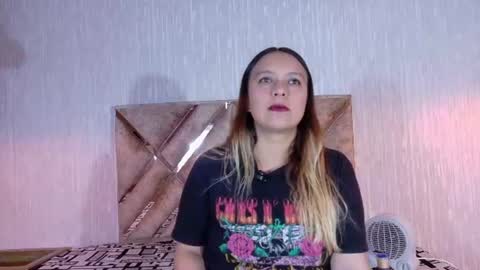 Snapshot of sami_1_8 chatting on June 2026 04:09:02 PM Samy online show from June 2026 04:09:02 PM