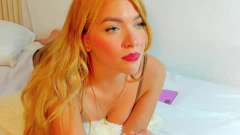 Samanta online show from April 2026 09:42:01 PM