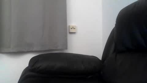 samiam381653 online show from October 2025 10:18:01 PM