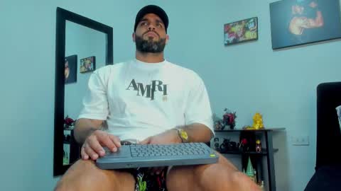 samir_hazard online show from November 2025 09:02:02 PM