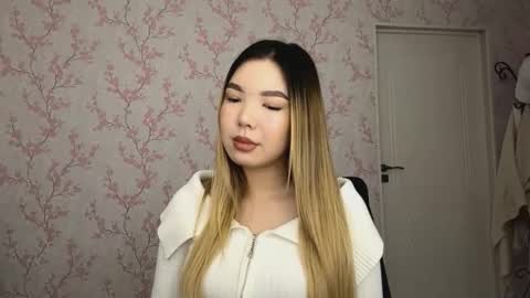 Snapshot of sammiesilvis chatting on February 2026 07:41:02 AM Elina online show from February 2026 07:41:02 AM