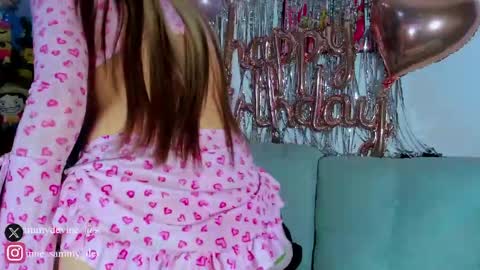 sammy devinne online show from April 2026 10:04:02 PM