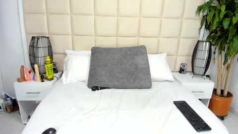 Snapshot of sammy_uwu1 chatting on March 2025 05:01:01 AM Nice to meet you guys my name is Lina. online show from March 2025 05:01:01 AM